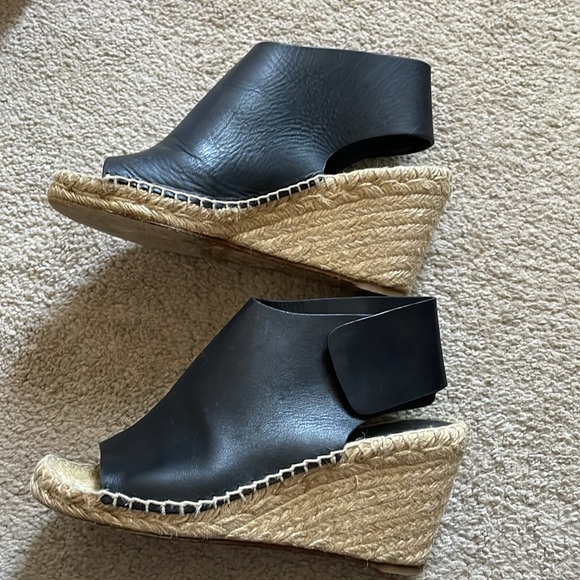 Authentic Celine leather peep toe espadrilles, size 36 or US 6.5- 7 - Picture 2 of 7